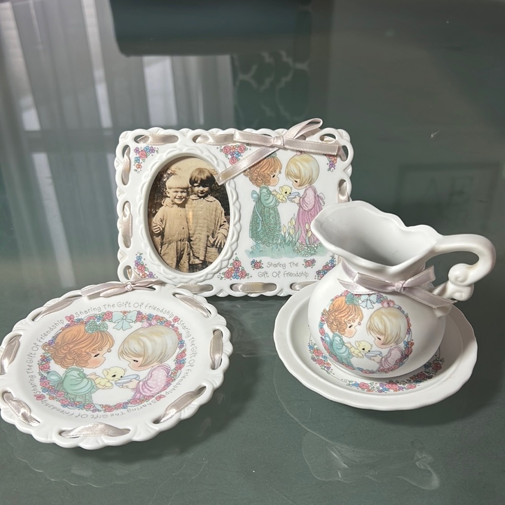 Precious Moments Dresser Set